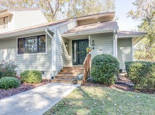 204 Crooked Creek Ln, Wilmington, NC 28409