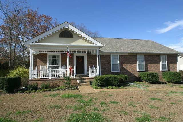 1st image of 328 Clearlake Dr W