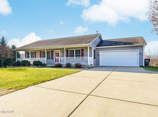 53990 30th St, Paw Paw, MI 49079