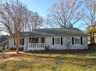 2053 Manila Bay Ln, Tega Cay, SC 29708