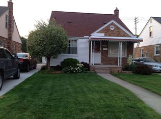 21029 Frazho St, Saint Clair Shores, MI 48081