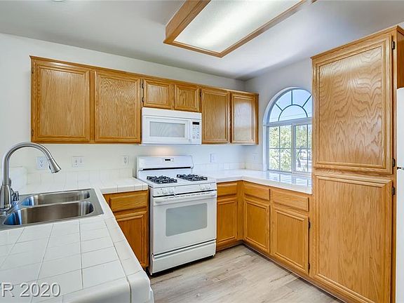 5th image of 3125 N Buffalo Dr Unit 2132