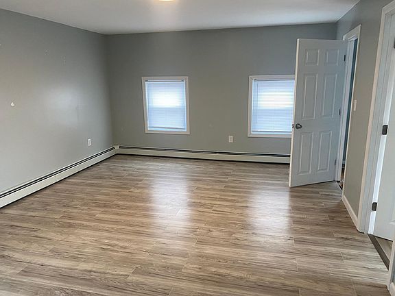 2nd image of 236 Lockwood St #3