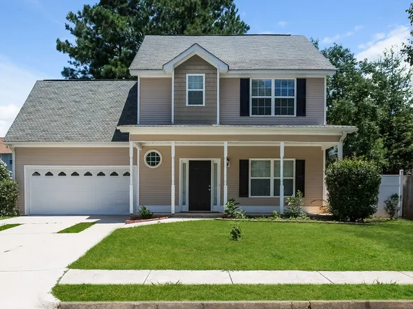 64 Crescent St, Newnan, GA 30265
