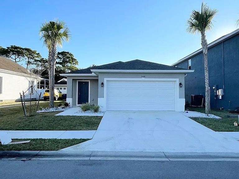 3368 N Park Dr — Photo 2