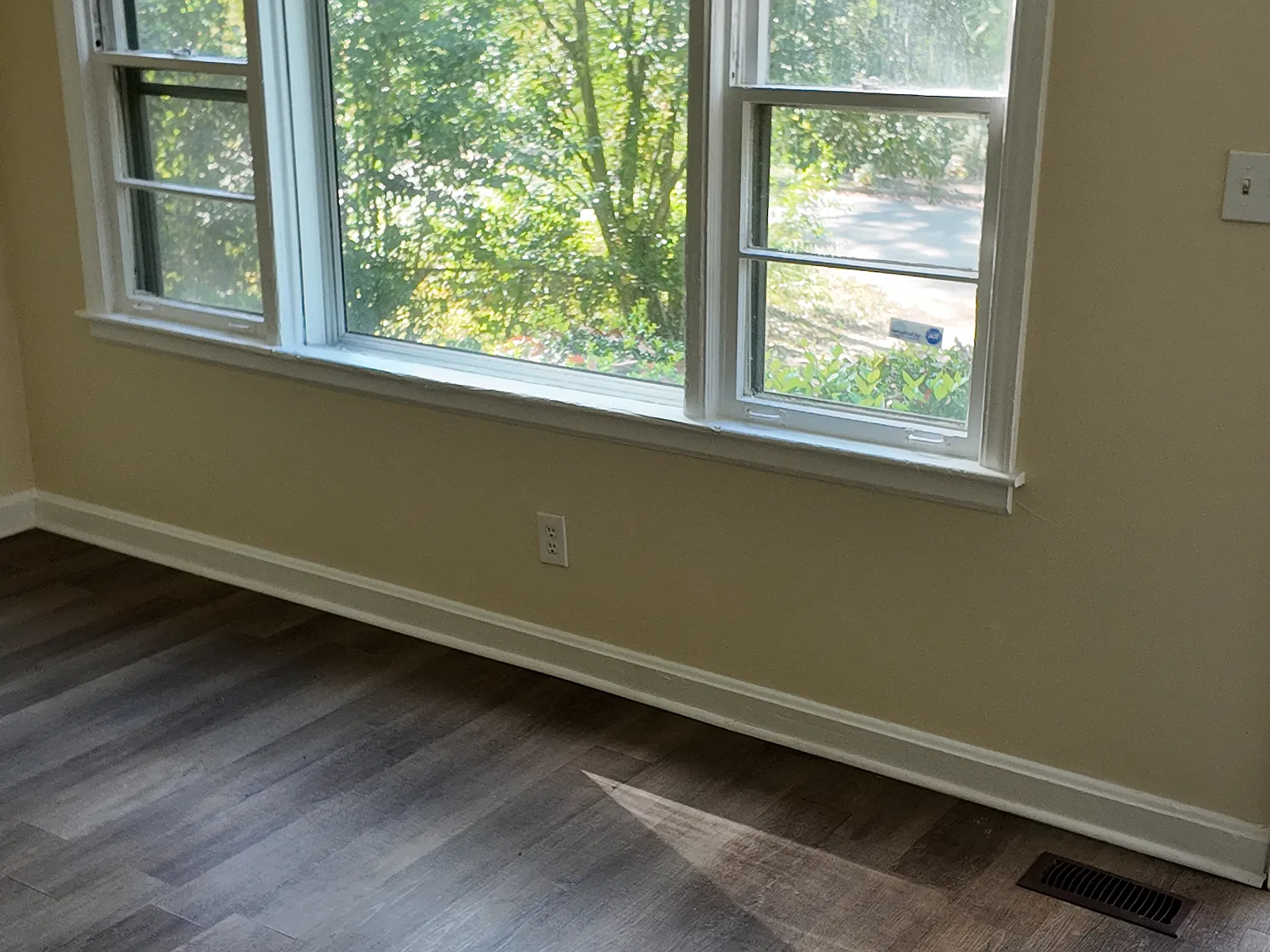 4226 Rochelle Street — Photo 3