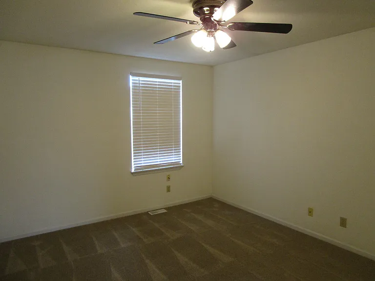 2406 Calder Ct — Photo 19