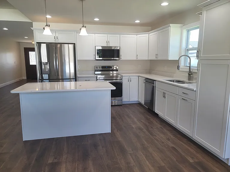 3611 Sand Dr — Photo 6