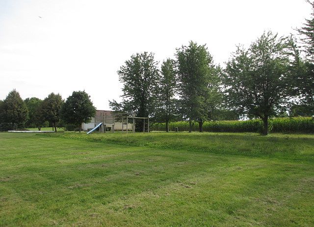 2nd image of 10 Hillside Dr