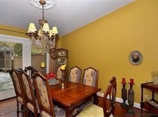 8011 Grand Teton Dr, Potomac, MD 20854