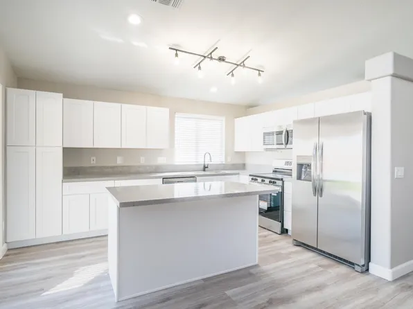 855 N ITHICA Court, Chandler, AZ 85225