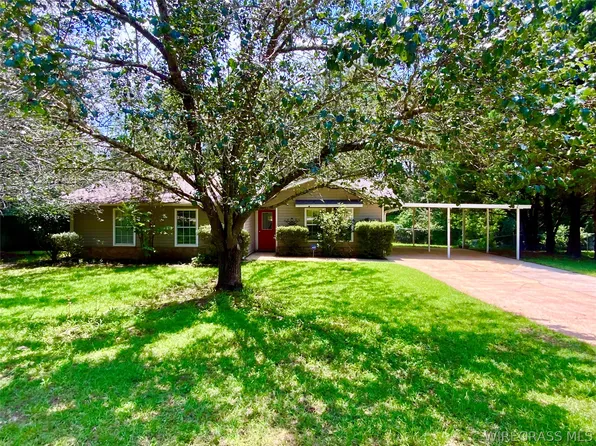 404 Springdale Dr, Enterprise, AL 36330