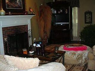 4th image of 1185 Southgate Dr