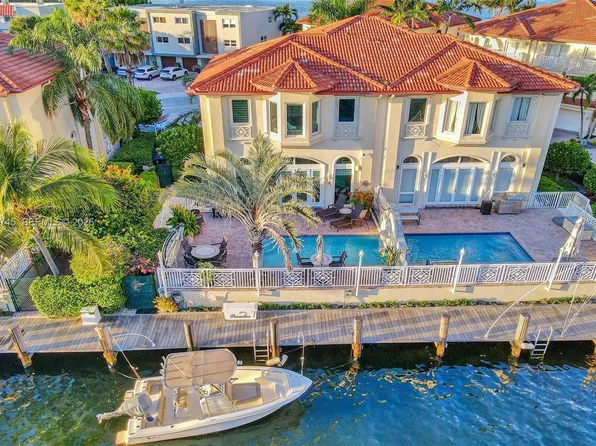 3942 NE 171st St #4A, North Miami Beach, FL 33160