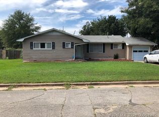 913 S 10th St, McAlester, OK 74501