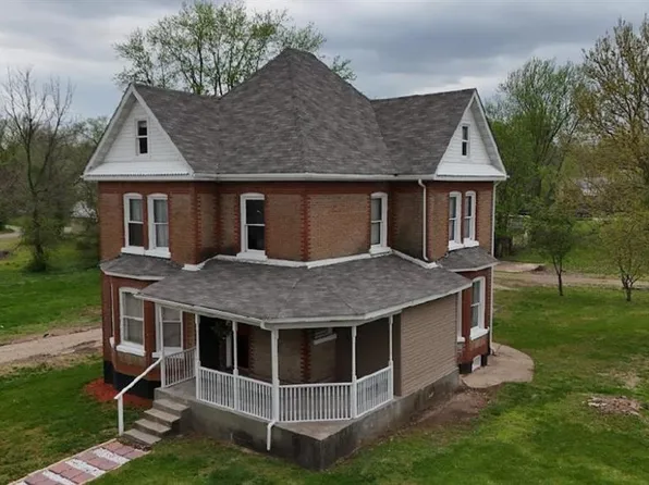 203 S B St, Bonne Terre, MO 63628