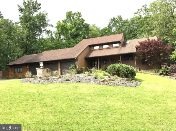 249 Laurel Dr, Bedford, PA 15522