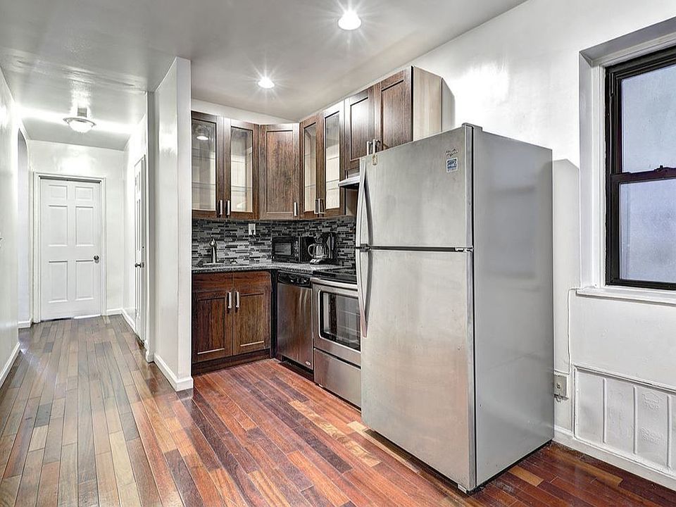 1st image of 350 E 53rd St #10