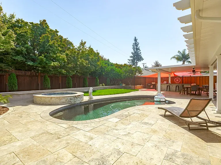 1176 Koch Ln — Photo 20