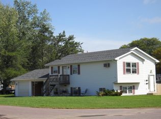 624 Sauk Ave #A, Baraboo, WI 53913