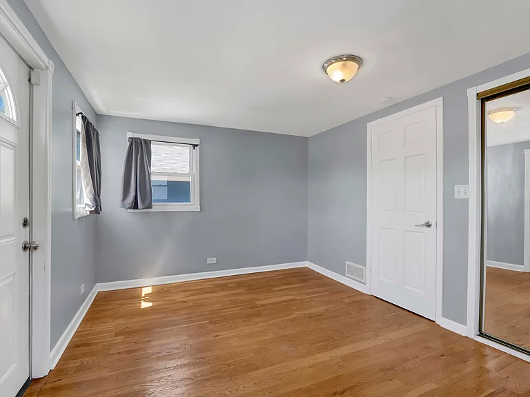 3721 W Shakespeare Ave — Photo 25