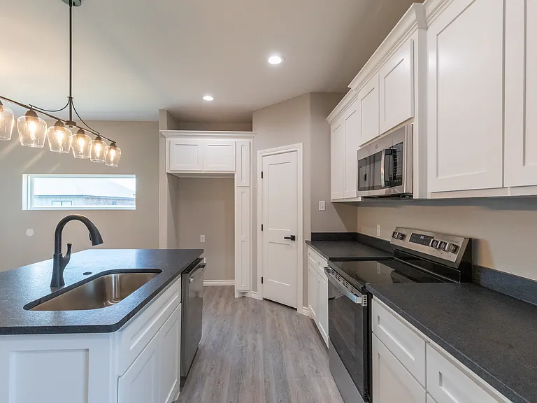 7900 Freedom Crest Ave — Photo 23