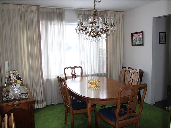 4th image of 105 Carol Dr