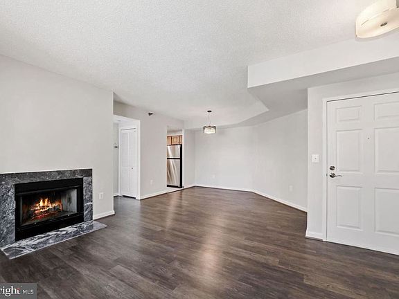 4th image of 22 Courthouse Sq APT 510