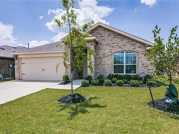 2nd image of 1117 River Oak Ln
