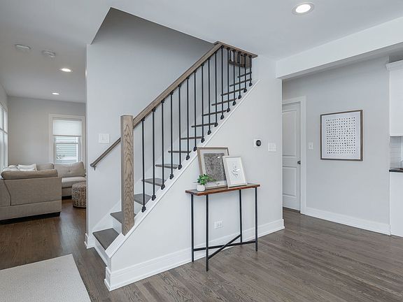 4th image of 383 Taylor Ave