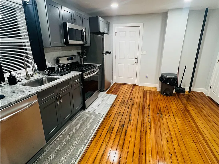 122 Central Ave #1 — Photo 8