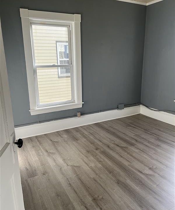 209 Waldo St Rumford ME Zillow