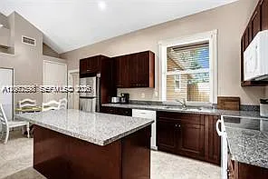 13161 179th Ct N — Photo 10