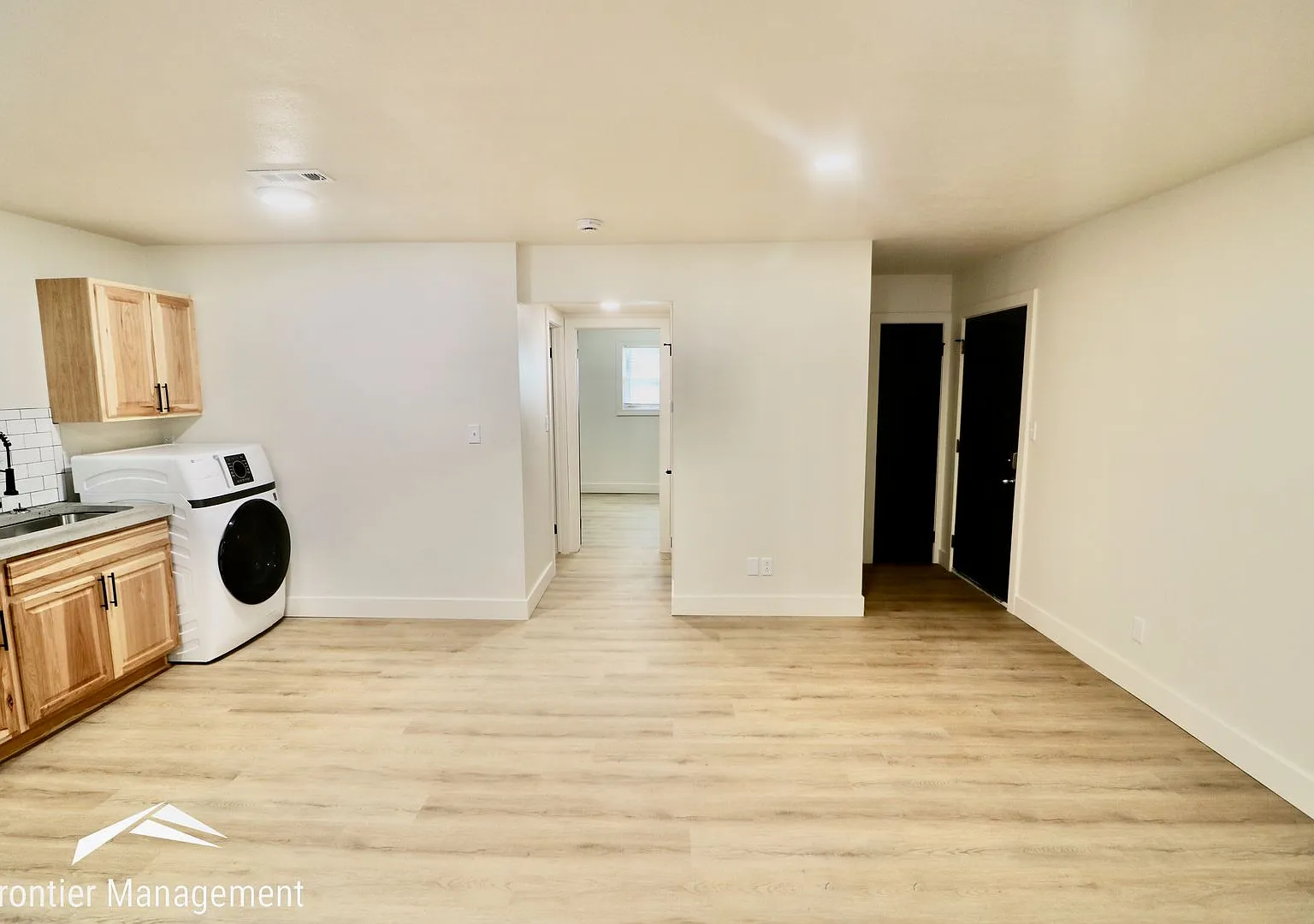 906 Osage — Photo 3