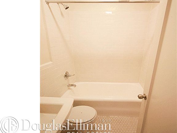3rd image of 208 W 23rd St APT 810