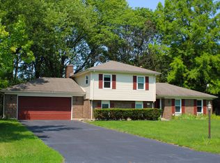 5507 Royalwood Dr, Dayton, OH 45429