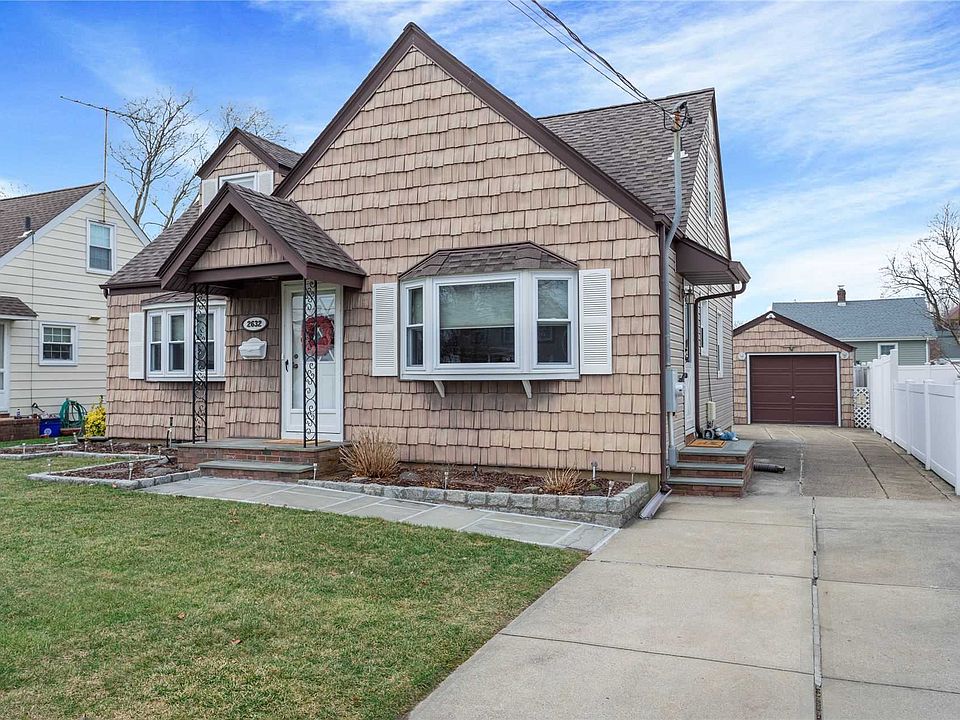 1st image of 2632 Foxdale Ave
