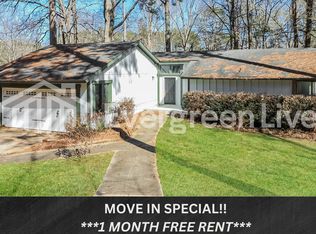 6780 E Woodridge Pl, Douglasville, GA 30135