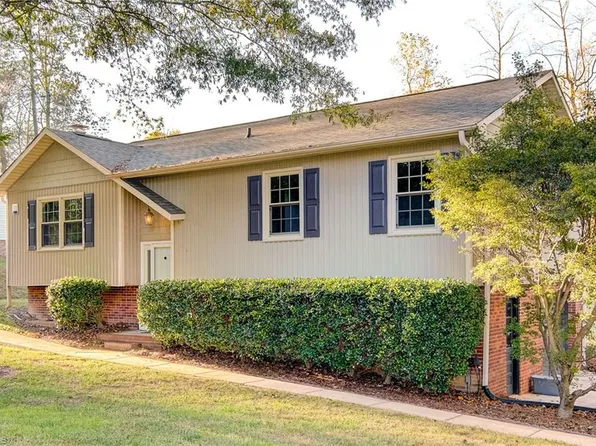 243 Pine Hill Dr, Clemmons, NC 27012