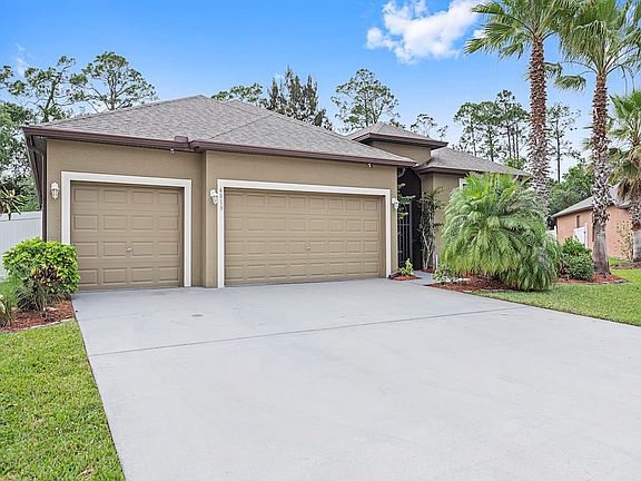 3rd image of 4819 Ashley Lake Cir