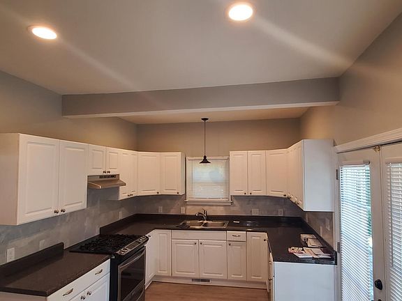 5th image of 37 Peters Ln