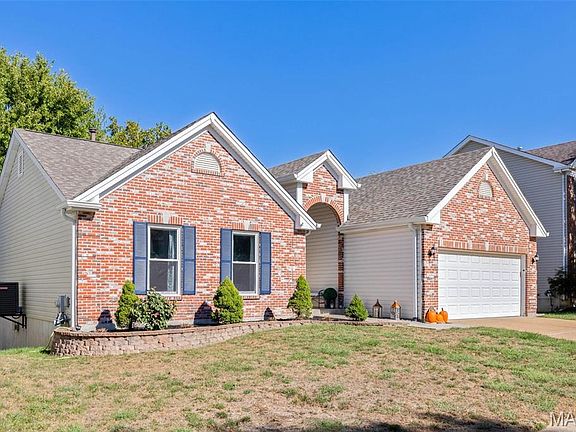 2nd image of 444 Coventry Trail Ln