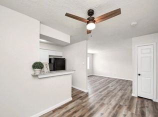 2110 Melbourne St APT 12, Houston, TX 77026