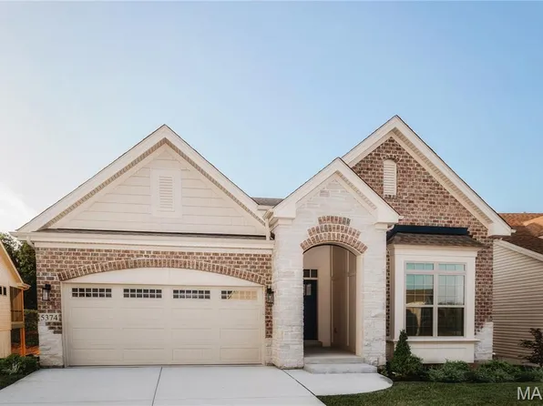 5374 Tesson Ct, Saint Louis, MO 63128