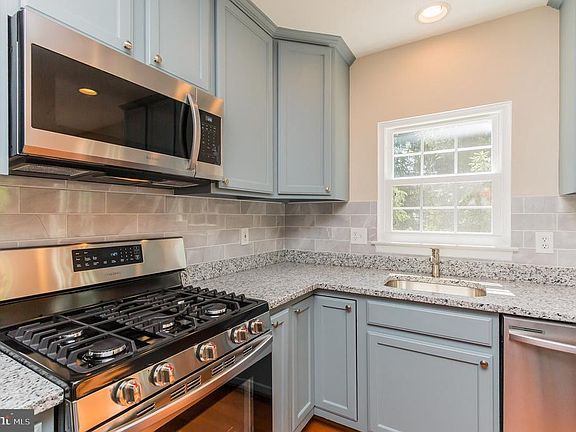 4th image of 18601 Village Fountain Dr