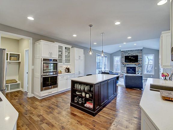3rd image of 7356 Misty Woods Ln