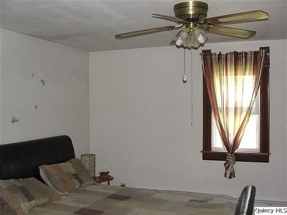 Home for Sale in CampPoint, IL $79,000