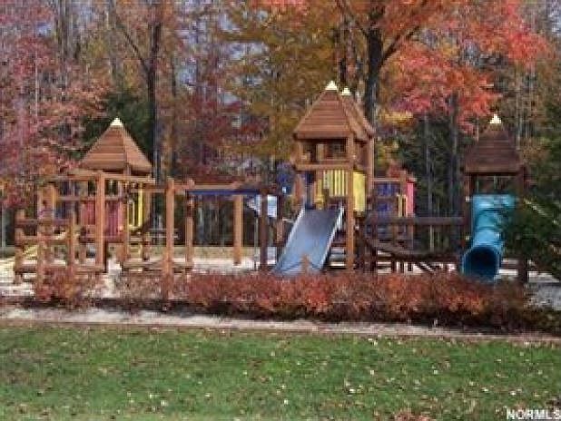 2nd image of 29599 Pike Dr