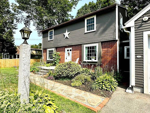 4th image of 8 Marguerite Street
