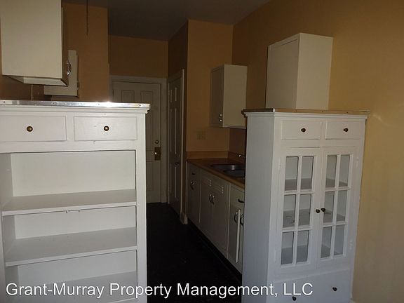 4th image of 100 Bradford Ave APT 12